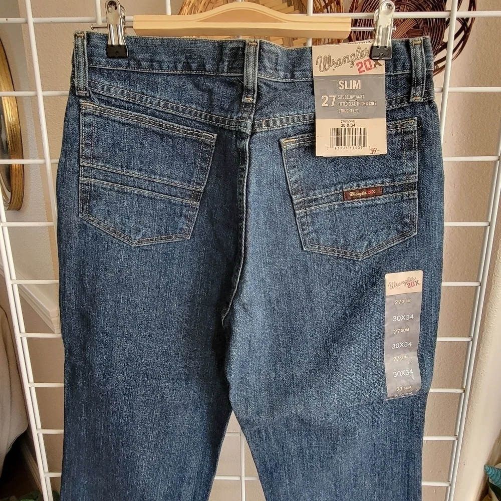 Wrangler 20X Slim Straight Leg